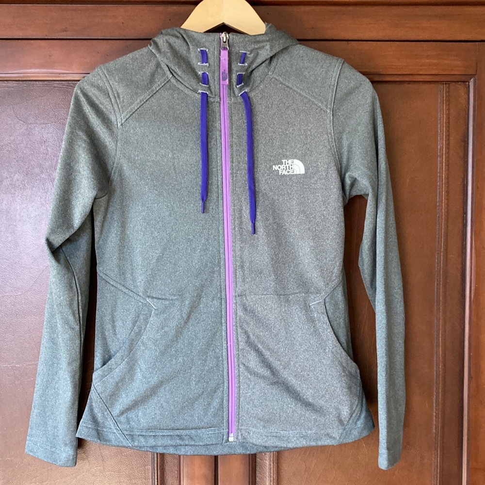 The North Face TNF Women’s hoodie Grey Small Full Zip New Gray Contrast NWOT